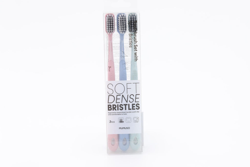 TOOTHBRUSH SET WITH SPIRAL BRISTLES (3 PCS)